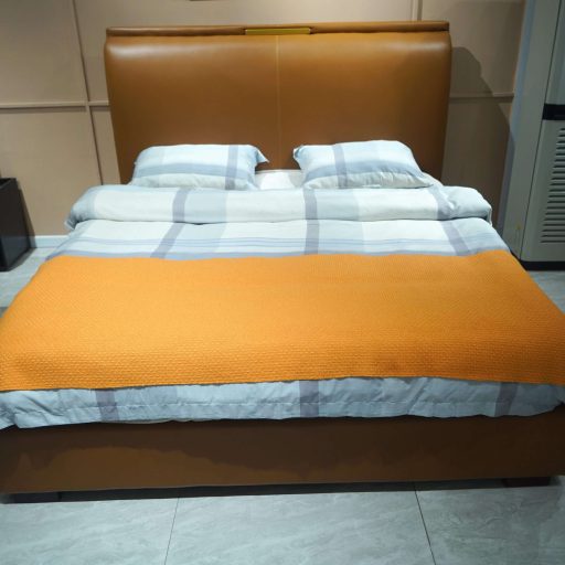 The Avery Queen Bed (BL162-18)
